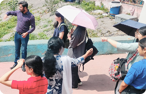 自らの足で探究し 破天荒に出会い フロンティアを共創する